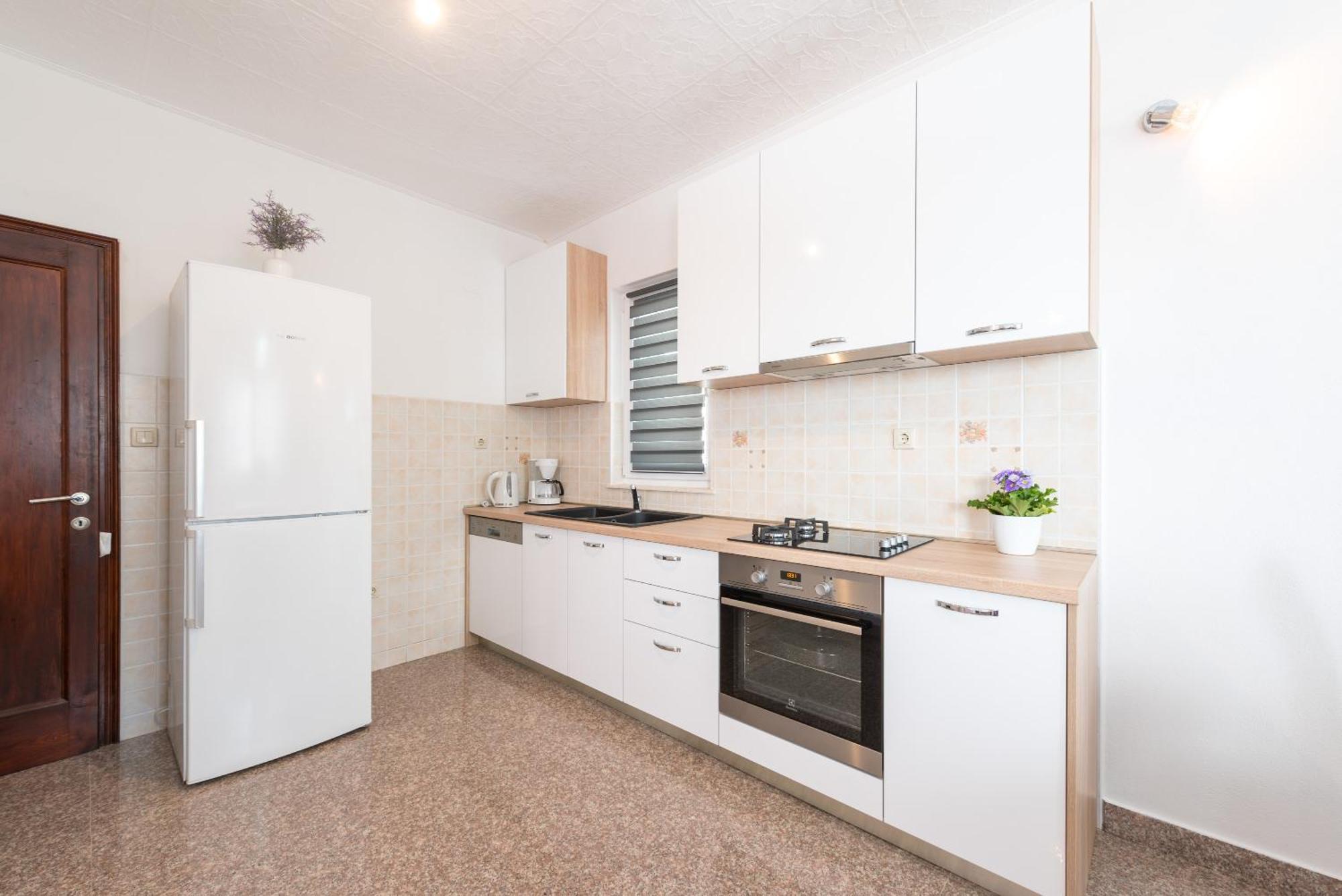 Luxury Apartment With Garden Jacuzzi And Wellness Трогір Екстер'єр фото