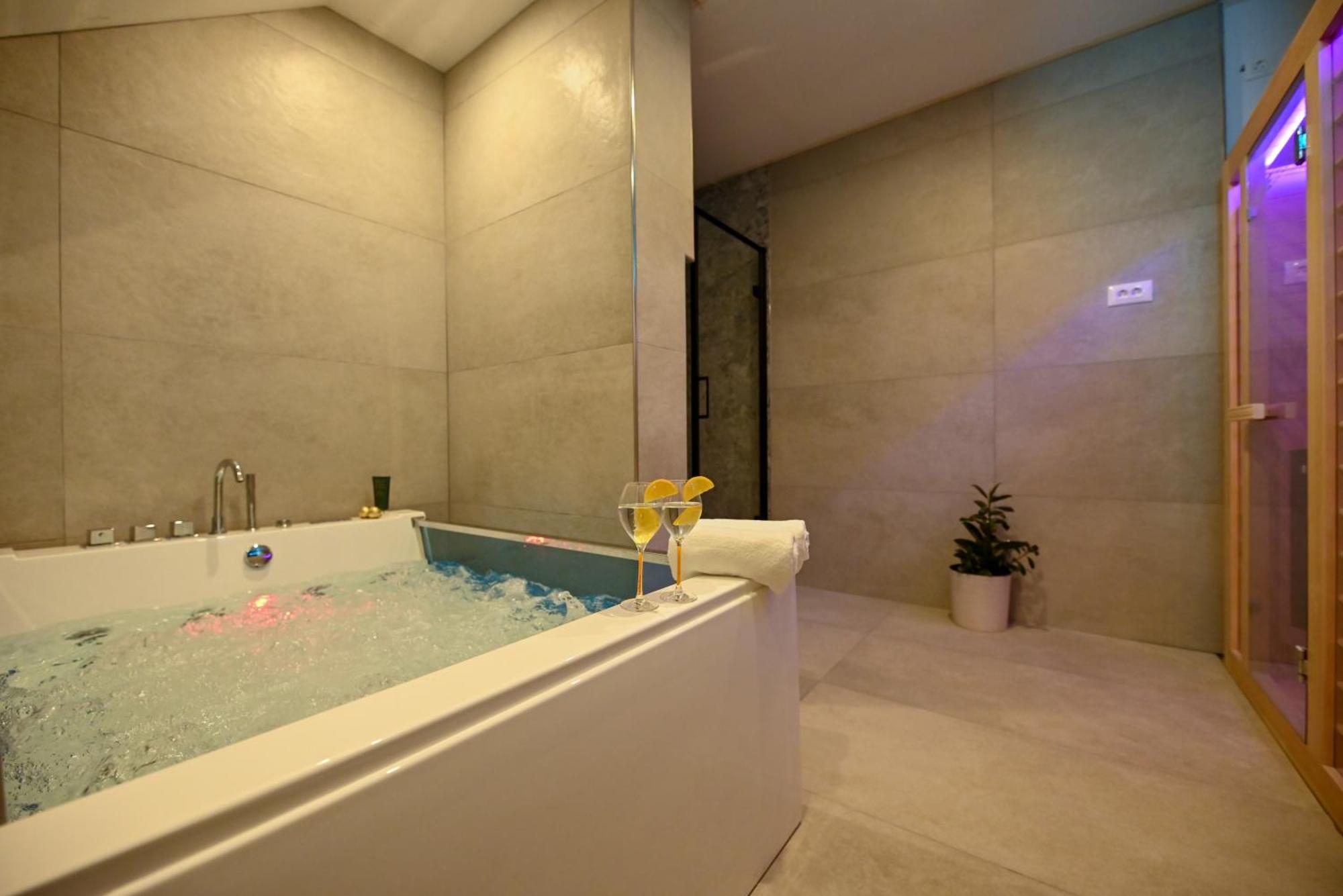 Luxury Apartment With Garden Jacuzzi And Wellness Трогір Екстер'єр фото