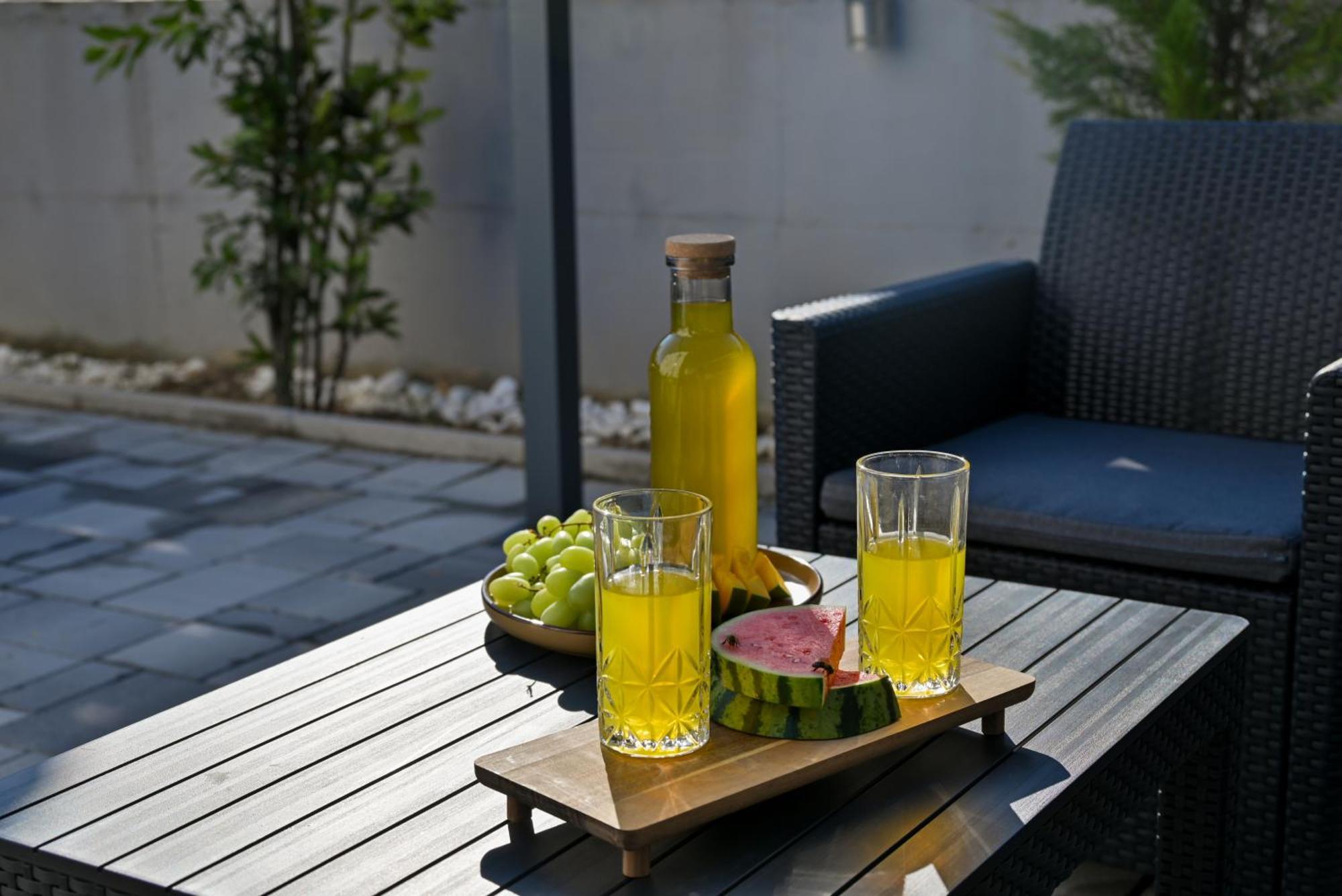 Luxury Apartment With Garden Jacuzzi And Wellness Трогір Екстер'єр фото