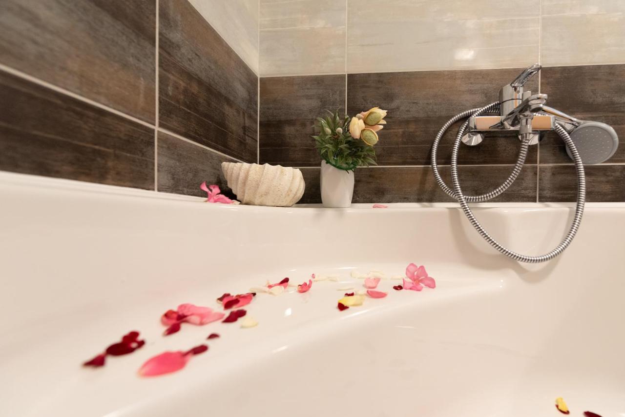 Luxury Apartment With Garden Jacuzzi And Wellness Трогір Екстер'єр фото